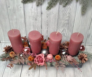 Rustikální adventní štola ve starorůžové