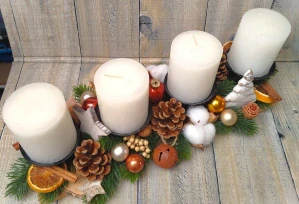 Adventní štola přírodní se bílými svíčkami