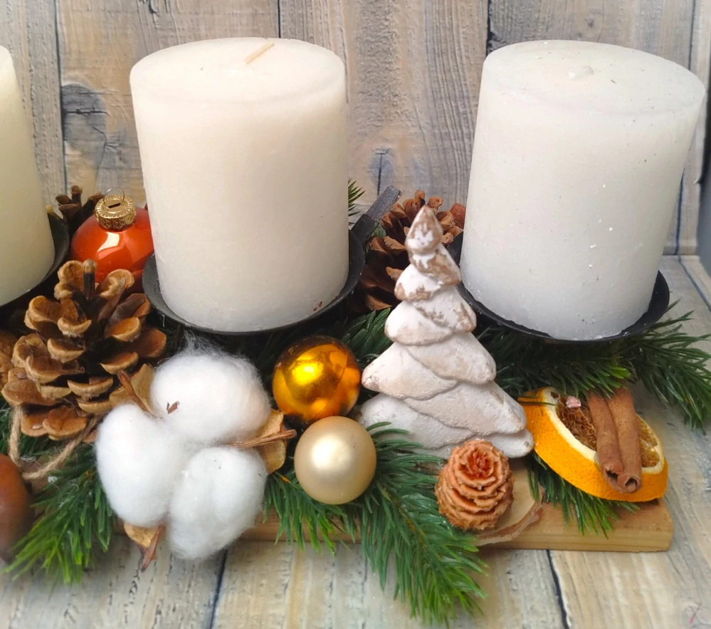 Adventní štola přírodní se bílými svíčkami